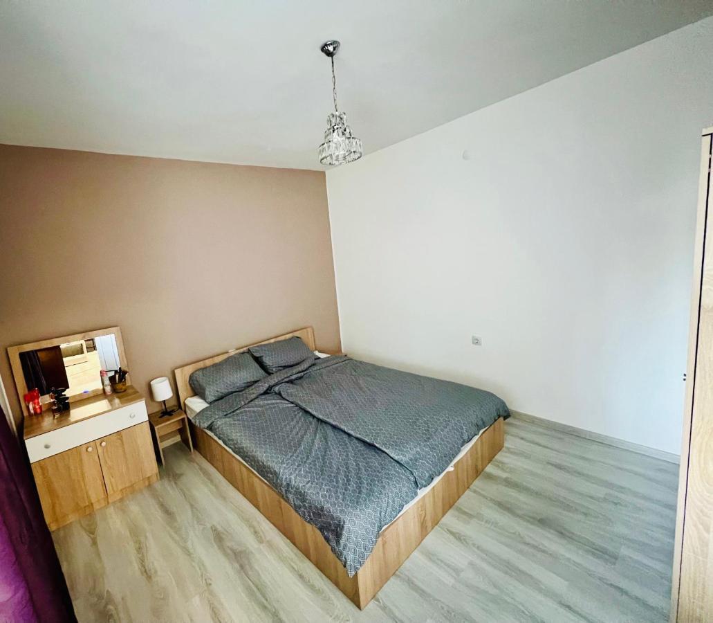 Midtown Apartment Kŭrdzhali Eksteriør billede