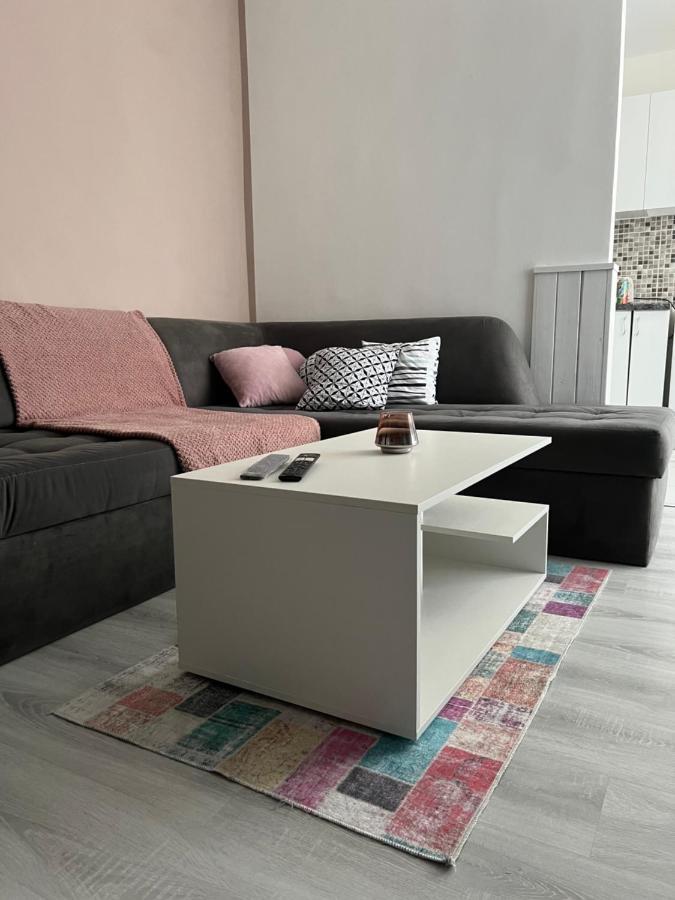 Midtown Apartment Kŭrdzhali Eksteriør billede
