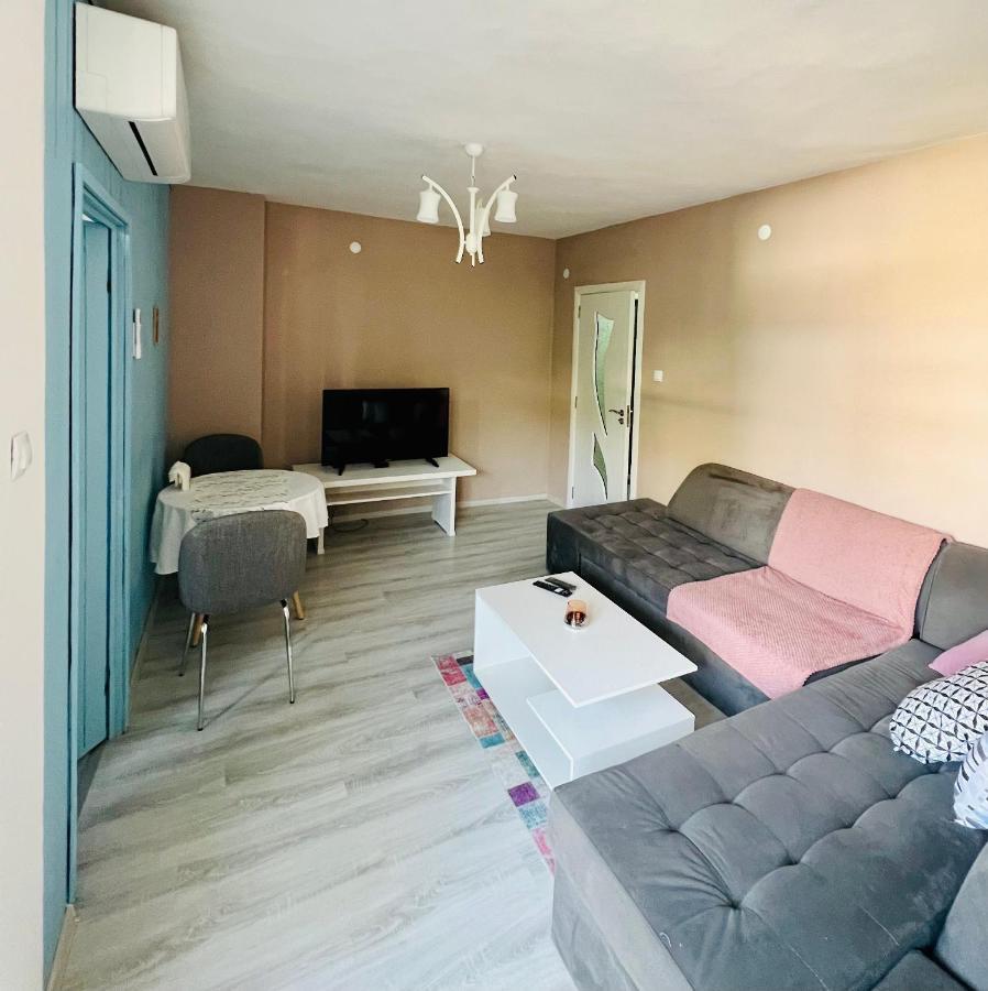 Midtown Apartment Kŭrdzhali Eksteriør billede
